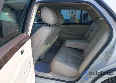 2010 Cadillac Dts Standard z USA, uszkodzony, nr VIN 1G6KA5EY7AU124278